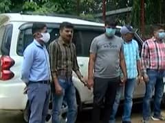 અમદાવાદઃ આધૂનિક મશીન-ટેક્નોલોજીથી કારની ચોરી કરતો શખ્સ ઝડપાયો, જુઓ વીડિયો