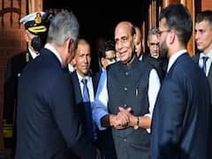 China ने India को Moscow में रक्षा मंत्री Rajnath Singh के साथ बातचीत का किया Offer