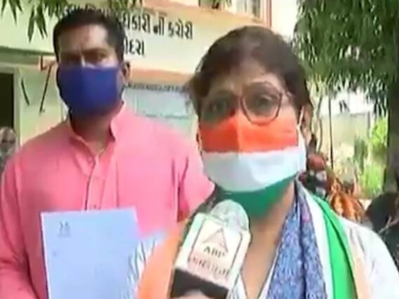 વડોદરાની DEO કચેરીએ RTE અંર્તગત પ્રવેશથી વંચિત બાળકોના વાલીઓએ કર્યો વિરોધ, જુઓ વીડિયો