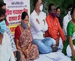  पुण्याच्या जम्बो कोविड केअर रुग्णालयातून महिला रुग्ण गायब, रुग्णालयाविरोधात कुटुंबीयांच आंदोलन