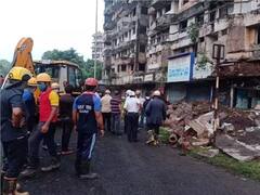 સુરતના રાંદેર વિસ્તારમાં 8 માળની ઈમારતનો કેટલોક ભાગ ધરાશાયી થતા 3 લોકોના મોત, જુઓ વીડિયો