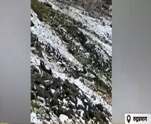 उच्च हिमालयी क्षेत्रों में बर्फबारी शुरू, Kedarnath में बढ़ी ठंड| Uttarakhand Prime| ABP Ganga