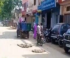 Basti: सड़क घोटाले पर कार्रवाई, ठेकेदारों से होगी वसूली| Mudde Ki Baat | ABPGanga