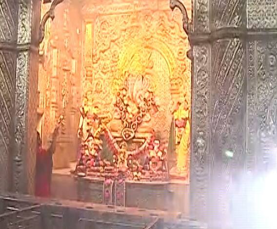 Dagdusheth Ganpati Visarjan | पुण्यातील दगडूशेठ गणपतीचा विसर्जन सोहळा, मंदिर परिसरात खास तलाव!