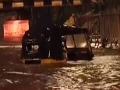 Downpour leads to heavy flooding in Mumbai, local train services hampered