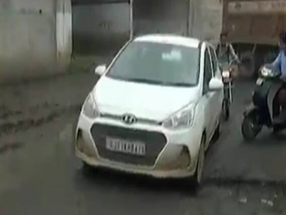 રાજકોટથી શાપર વેરાવળ સુધી રસ્તાઓ પર ખાડા હોવાથી વાહન ચાલકો પરેશાન