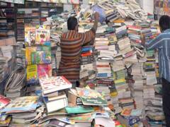 Books sellers suffer due to online classes during COVID-19 pandemic