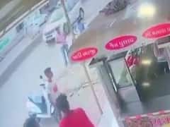 કચ્છના રાપરમાં વકીલ દેવજી મહેશ્વરીની જાહેરમાં હત્યાથી ખળભળાટ, જુઓ વીડિયો 