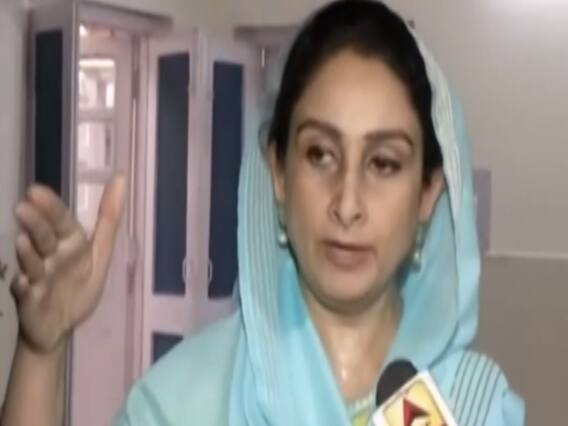 Harsimrat Kaur ने कैबिनेट से इस्तीफा दिया | Namaste Bharat