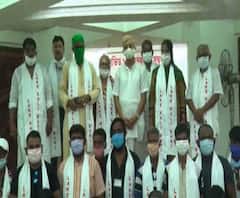 করোনা যোদ্ধা অ্যাম্বুল্যান্স চালক, শ্মশান কর্মীদের সম্মানিত করল লেক কালীবাড়ি