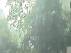  સુરત શહેરના કેટલાક વિસ્તારોમાં ધોધમાર વરસાદ, જુઓ વીડિયો 