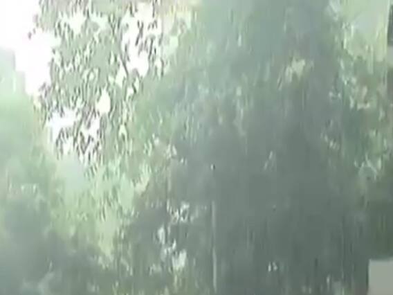  સુરત શહેરના કેટલાક વિસ્તારોમાં ધોધમાર વરસાદ, જુઓ વીડિયો 