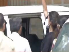 Breaking news : Medical जांच के लिए Rhea Chakraborty को Sion अस्पताल ले जाया जाएगा 