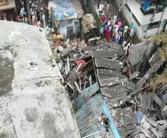 বৃষ্টির জেরে ধসে গেল মহারাষ্ট্রের ৩ তলা বাড়ি, ৮ জনের মৃত্যু, চলছে উদ্ধারকাজ 