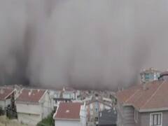 Turkey: Terrifying visuals of massive sandstorm from capital Ankara
