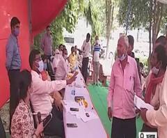 सप्लाई महिला इंस्पेक्टर को सबके सामने दी धमकी