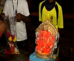 Ganesh Visarjan 2020 | जुहू चौपाटीवर यंदा समुद्रत थेट गणपती विसर्जन नाही