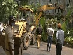 क्या बदले की कार्रवाई कर रही है BMC? 