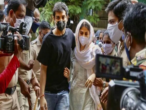 Breaking news : Rhea Chakraborty को 14 दिनों की न्यायिक हिरासत पर भेजा गया 