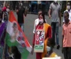 ‘কেন্দ্রীয় সরকারের বঞ্চনা’-র বিরুদ্ধে বিজন সেতু থেকে গোলপার্ক পর্যন্ত তৃণমূলের মিছিল