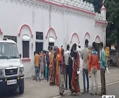 Bareilly : जनता परेशान... लगी है लंबी लाइन