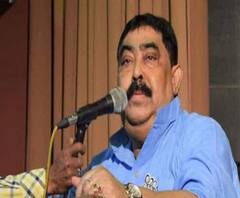 আজ বাংলায়: অনুব্রত মণ্ডলের সভায় দলীয় প্রধানের বিরুদ্ধে অভিযোগ জানাতে আসা মহিলার থেকে কেড়ে নেওয়া হল মাইক্রোফোন, সঙ্গে অন্য খবর