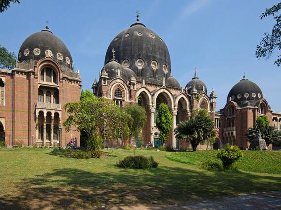 વડોદરાઃ MS યુનિવર્સિટી 45 હજાર વિદ્યાર્થીઓની ફીમાં કરી શકે છે ઘટાડો, જુઓ વીડિયો