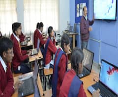 Lucknow - शिक्षा विभाग की नई पहल,अब स्मार्ट TV-कंप्यूटर पर पढ़ेंगे परिषदीय स्कूलों के छात्र