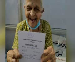 #CoronaFighter डोंबिवलीतील 106 वर्षांच्या आजींची कोरोनावर मात, डिस्चार्जनंतर आजींच्या चेहऱ्यावरचं हसू आणि डान्स पाहा!