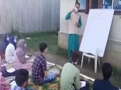 Jammu kashmir: इंटरनेट की कमी के बीच संक्रमण रहित शिक्षा, देखिए ये खास रिपोर्ट