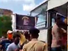 ભૂજમાં લગ્નોમાં વધુ લોકોની પરવાનગીની માંગ સાથે વિરોધ પ્રદર્શન, જુઓ વીડિયો