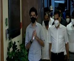 Aditya Thackeray | आदित्य ठाकरे महापालिकेच्या आपत्कालीन विभागात दाखल 