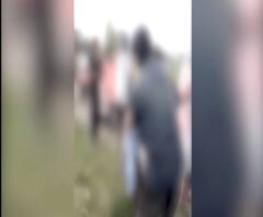 पिता के साथ जा रही लड़की को मनचलों ने छेड़ा, भीड़ ने की धुनाई। Lakhimpur Kheri