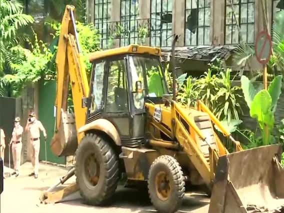 મુંબઈમાં કંગનાની ઓફિસ પર ફેરવાયું બુલડોઝર, જુઓ વીડિયો