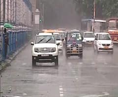 সকাল থেকে আকাশের মুখ ভার, আগামী কয়েকঘণ্টায় দক্ষিণবঙ্গে বৃষ্টির সম্ভাবনা