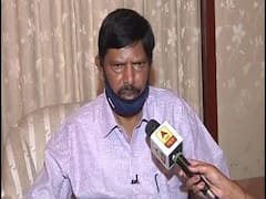 Ramdas Athawale meets Guv, demands Anurag Kashyap's arrest