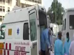 રાજકોટમાં કોવિડ-19 હોસ્પિટલ બહાર મૃતદેહોની કતાર લાગી, 15 મિનિટમાં બહાર કઢાયા 3 મૃતદેહ