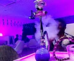 हुक्काबार पर पुलिस का छापा