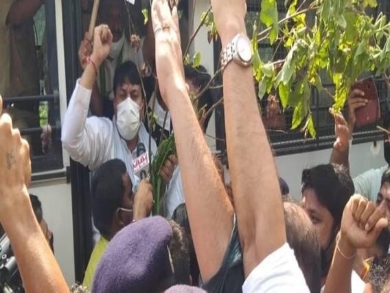 કૃષિ કાયદાના વિરોધમાં ગાંધીનગરમાં કોગ્રેસનું આક્રમક વિરોધ પ્રદર્શન, પરેશ ધાનાણીએ સરકાર પર કર્યા પ્રહાર