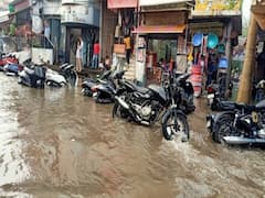 Uttarakhand: मूसलाधार बारिश के बाद उत्तरकाशी में कई घरों के अंदर जलभराव की स्थिति