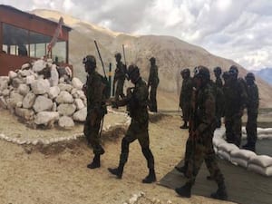 India's strategic move along LAC baffles China | Namaste Bharat (02.09.2020)