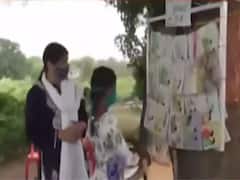 Madhya Pradesh की ये शिक्षिका, जो Scooty पर घूम-भूम कर पढ़ाती है बच्चों को 