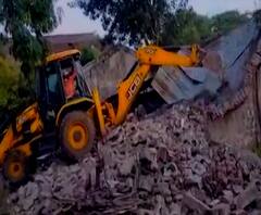 Special Report | विरोधात मतदान केलं म्हणून घरावर बुलडोजर? बुलढाणा जिल्ह्यातील शिवणी टाकामधील घटना