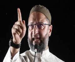 'বাবরি ধ্বংসের পর আডবাণী-উমা ভারতীরা মিষ্টি বিলি করেছিলেন!' আক্রমণ ওয়েইসির