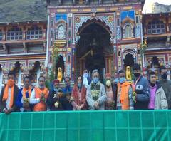 सांसद तीरथ सिंह ने किए बदरीनाथ के दर्शन