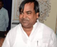 गायत्री प्रजापति की मुश्किलें बढ़ी, अब लखनऊ में केस दर्ज। Gayatri Prajapati