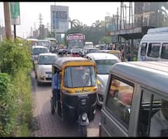 Shilphata Road Traffic | लोकलअभावी रस्ते वाहतुकीवर ताण; ट्रॅफिक, खड्डे यांमधून प्रवाशांची सुटका कधी?