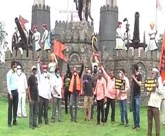 Maratha Reservation | मराठा समाजाचे आमदार नक्की काय करत आहेत?; मराठा आंदोलकांचा सवाल