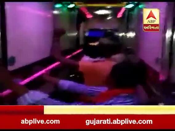 રાજકોટમાં ખાનગી બસનો એક વીડિયો થયો વાયરલ, મોટી સંખ્યામાં બસમાં મુસાફરો બેસાડવામા આવ્યા