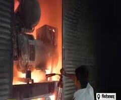 Firozabad में चलती मालगाड़ी में लगी आग | ABP Ganga